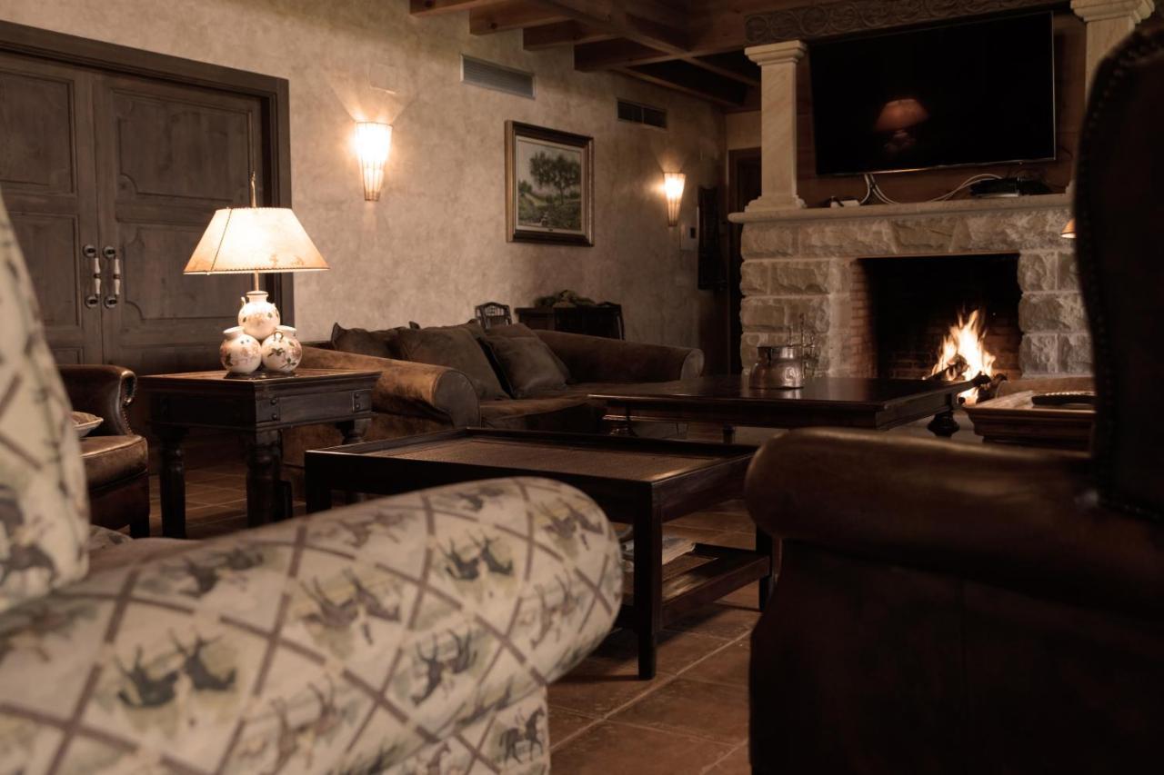La Casona Del Tormes Villa Almenara de Tormes ภายนอก รูปภาพ