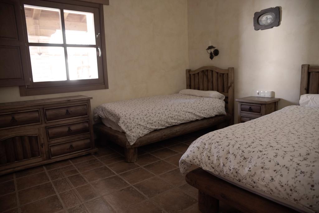 La Casona Del Tormes Villa Almenara de Tormes ภายนอก รูปภาพ