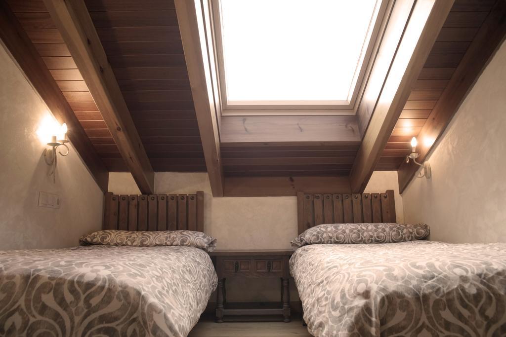 La Casona Del Tormes Villa Almenara de Tormes ภายนอก รูปภาพ