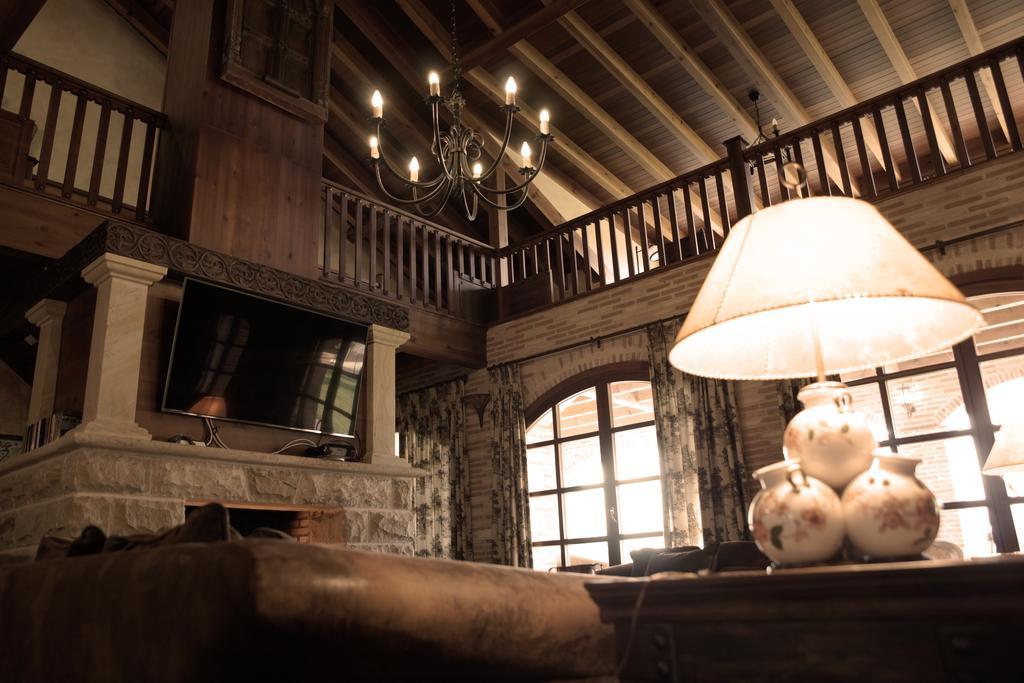 La Casona Del Tormes Villa Almenara de Tormes ภายนอก รูปภาพ
