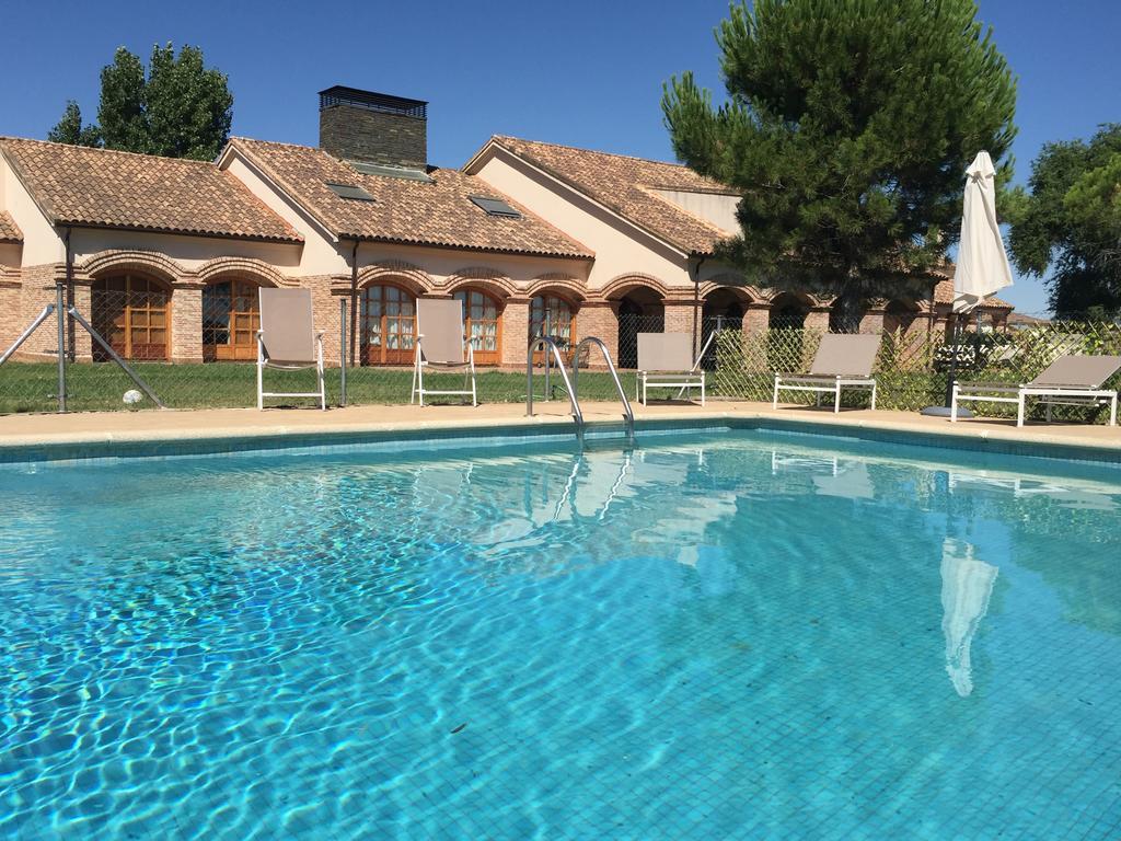 La Casona Del Tormes Villa Almenara de Tormes ภายนอก รูปภาพ