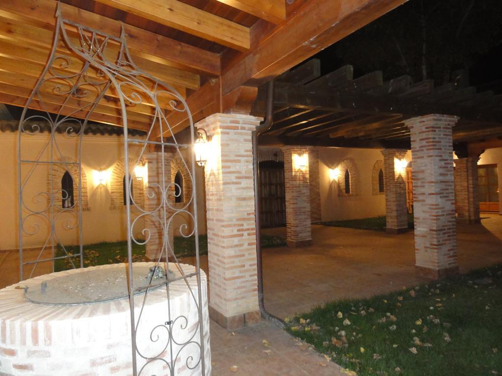 La Casona Del Tormes Villa Almenara de Tormes ภายนอก รูปภาพ